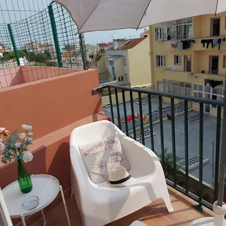 27 A Graca Cozy With Balcony And Free Parking