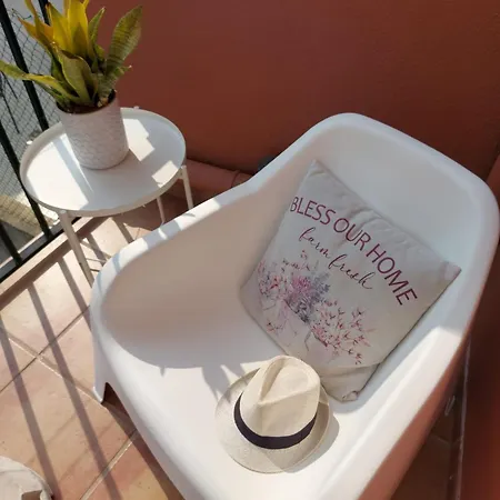 27 A Graca Cozy With Balcony And Free Parking Apartment *