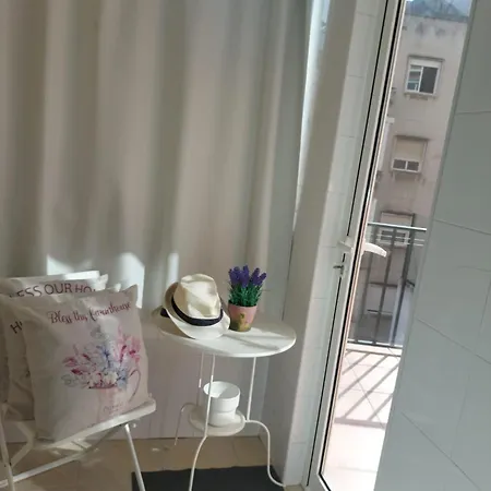 27 A Graca Cozy With Balcony And Free Parking Lisbon
