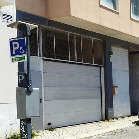 Balcony With View Graca Free Parking * ליסבון