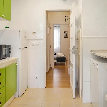27 A Graca, Free Private Parking And Balcony