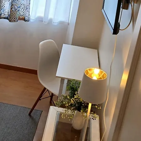 27 A Graca Cozy With Balcony And Free Parking Apartment