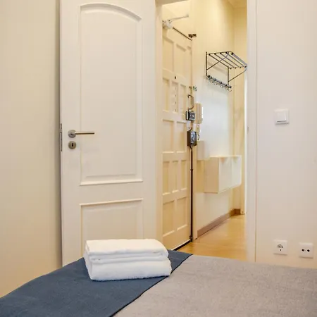 27 A Graca, Free Private Parking And Balcony