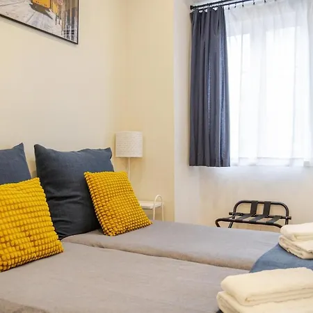 27 A Graca, Free Private Parking And Balcony *