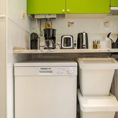 27 A Graca Cozy With Balcony And Free Parking Apartment