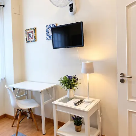 27 A Graca, Free Private Parking And Balcony Daire Lisboa