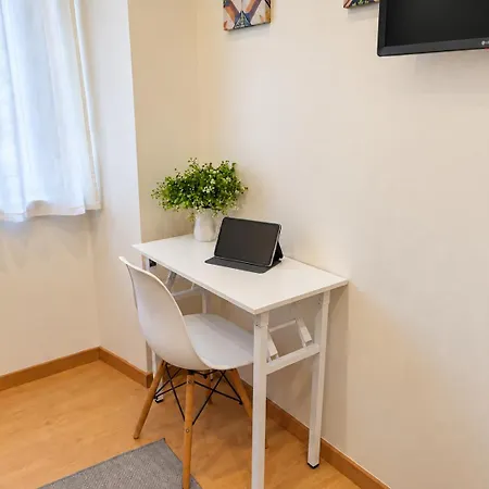27 A Graca, Free Private Parking And Balcony Daire