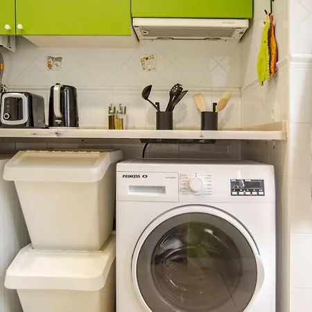 Balcony With View Graca Free Parking Апартаменты *